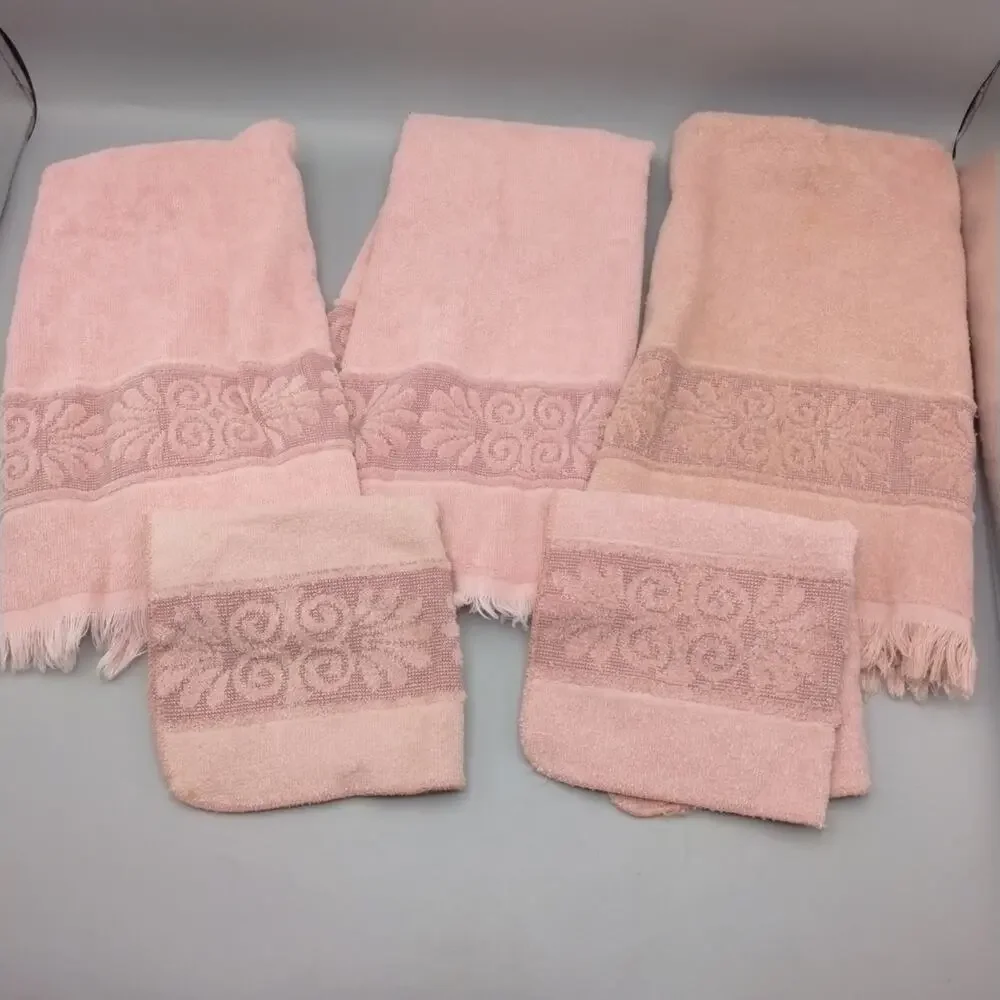 Vintage Cannon Pink Sculpted 3 Hand towels 2 Wash Cloth Floral